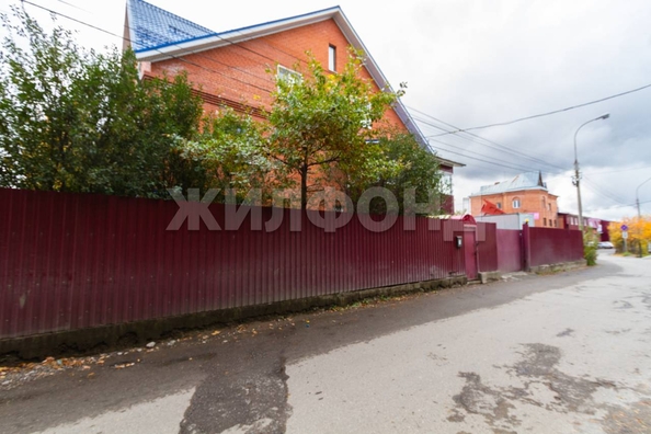 
   Продам коттедж, 506.5 м², Томск

. Фото 2.