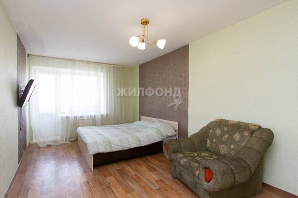 
   Продам 1-комнатную, 40.2 м², Новосибирская ул, 6

. Фото 2.