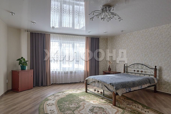 
   Продам дом, 260 м², Томск

. Фото 2.