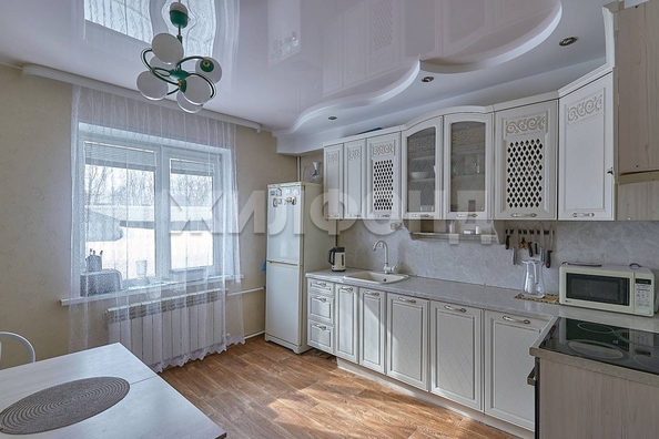 
   Продам дом, 260 м², Томск

. Фото 4.