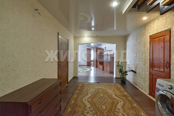 
   Продам дом, 260 м², Томск

. Фото 8.