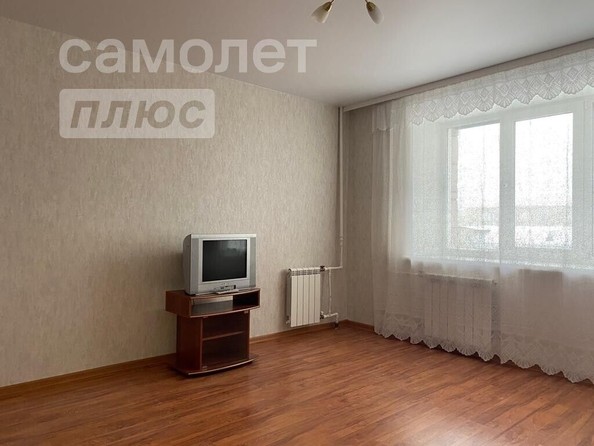 
   Продам 2-комнатную, 66.8 м², Нахимова пер, 14/1

. Фото 3.