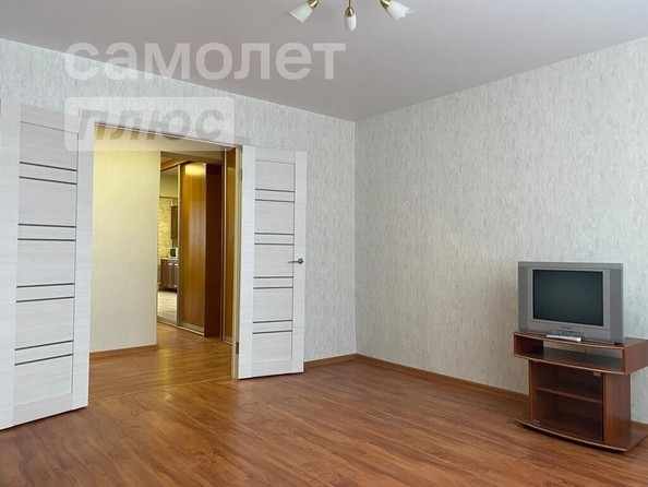 
   Продам 2-комнатную, 66.8 м², Нахимова пер, 14/1

. Фото 4.