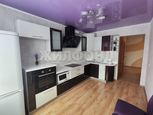 
   Продам 2-комнатную, 68.4 м², Сибирская ул, 117

. Фото 2.