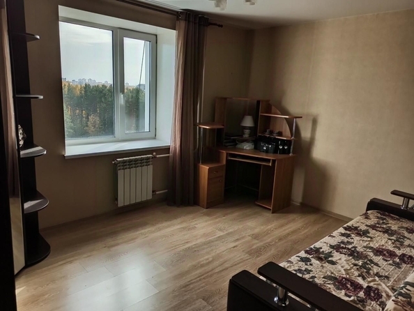 
   Продам 2-комнатную, 60 м², Ивана Черных ул, 66

. Фото 9.