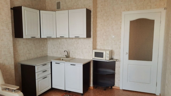 
   Продам 1-комнатную, 37 м², Архитекторов ул, 8

. Фото 9.