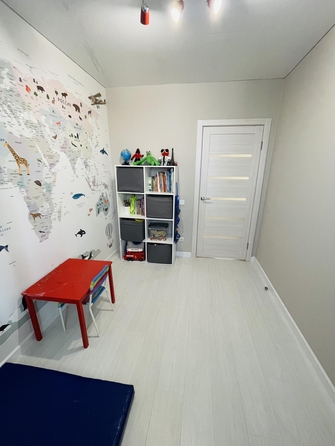 
  Продается 4-комн. квартира, 69.8 м², Лебедева ул, д. 64
. Фото 2.