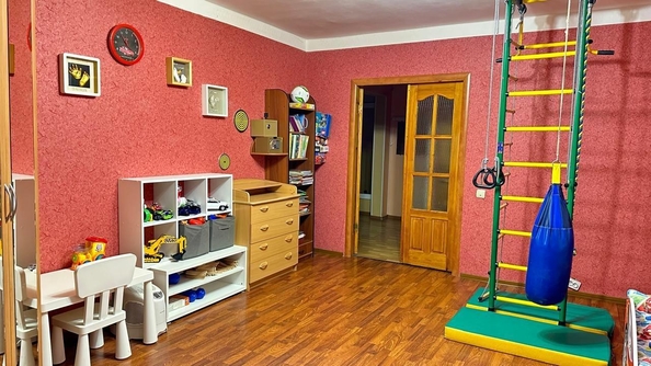 
  Продается 4-комн. квартира, 120 м², Беринга ул, д. 4/1
. Фото 9.