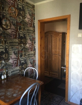
  Продается 4-комн. квартира, 75 м², Суворова ул, д. 12
. Фото 5.