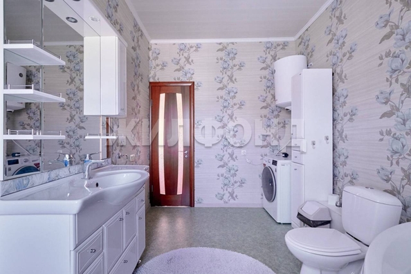 
   Продам дом, 299.1 м², Томск

. Фото 10.