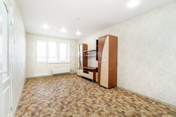 
   Продам 1-комнатную, 35.6 м², Заречная 1-я ул, 55

. Фото 1.