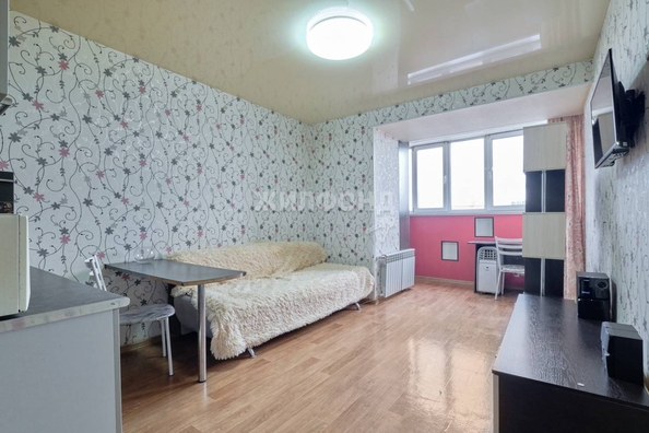 
   Продам 1-комнатную, 30.7 м², Богдана Хмельницкого пер, 12

. Фото 1.