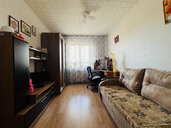 
   Продам 2-комнатную, 54 м², Елизаровых ул, 74

. Фото 1.