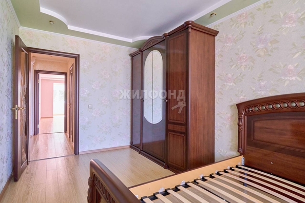 
   Продам 3-комнатную, 82.4 м², Сибирская ул, 115

. Фото 13.