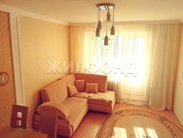 
   Продам 2-комнатную, 64 м², Рабочая 1-я ул, 44

. Фото 2.