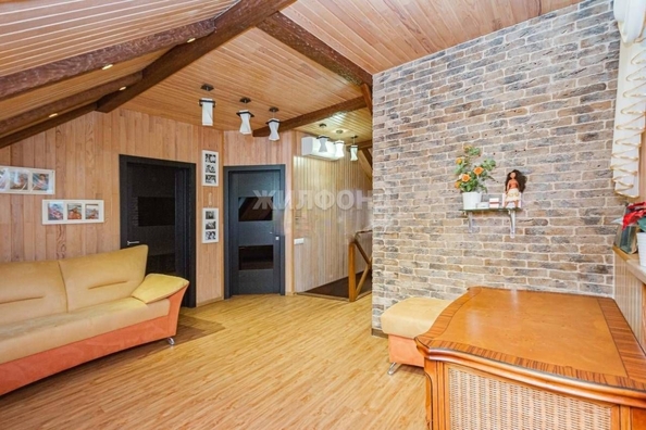 
   Продам дом, 240 м², Дзержинское

. Фото 3.