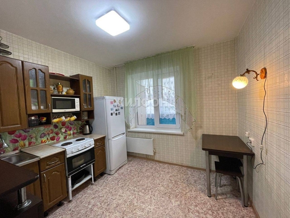 
   Продам 1-комнатную, 39 м², Обручева ул, 10

. Фото 1.