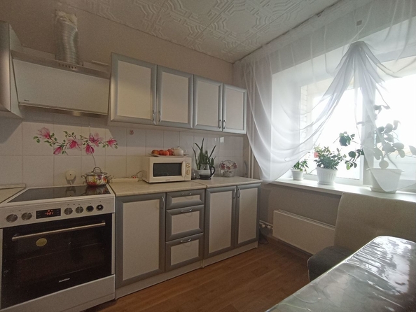 
   Продам 1-комнатную, 39 м², Иркутский тракт, 185/2

. Фото 2.