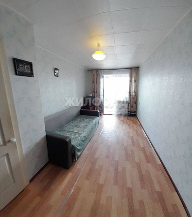 
   Продам 1-комнатную, 33.4 м², Иркутский тракт, 174/2

. Фото 2.