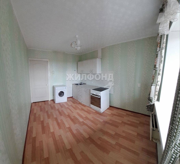 
   Продам 1-комнатную, 33.4 м², Иркутский тракт, 174/2

. Фото 3.