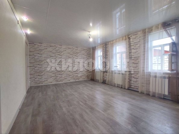 
  Продается 2-комн. квартира, 50.4 м², Трифонова ул, д. 10
. Фото 2.