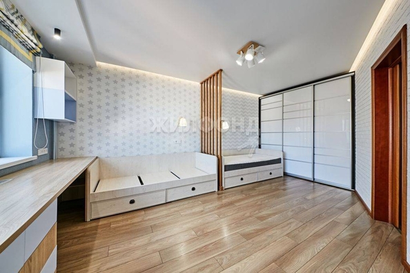 
   Продам 3-комнатную, 84.3 м², Герасименко ул, 1/17

. Фото 10.