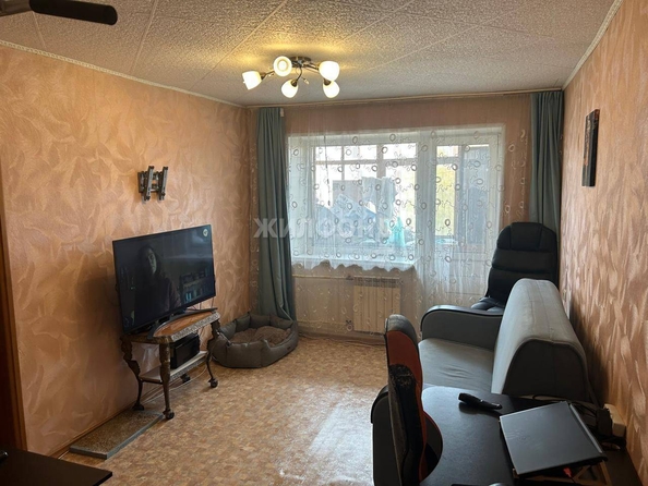 
   Продам 3-комнатную, 51.4 м², Алтайская ул, 105

. Фото 1.