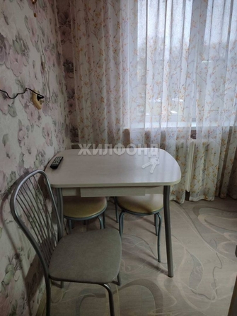 
   Продам 1-комнатную, 30.5 м², Ленина ул, 72

. Фото 5.