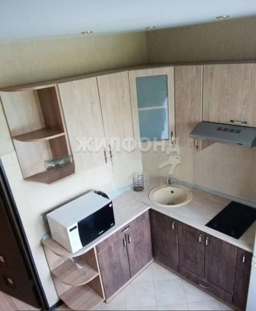 
   Продам 1-комнатную, 30 м², Елизаровых ул, 43

. Фото 2.