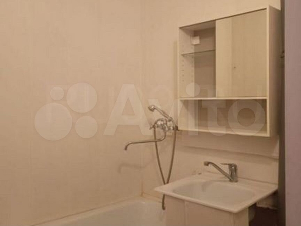 
  Продается 1-комн. квартира, 11.7 м², Рабочая ул, д. 60
. Фото 3.