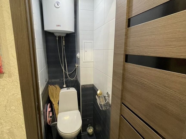 
  Продается 4-комн. квартира, 79 м², Сергея Лазо пер, д. 6/2
. Фото 3.