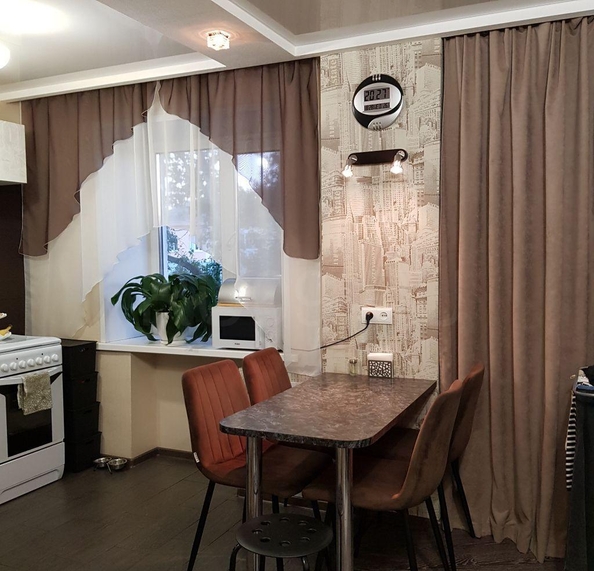 
  Продается 3-комн. квартира, 57.4 м², Котовского ул, д. 8
. Фото 4.
