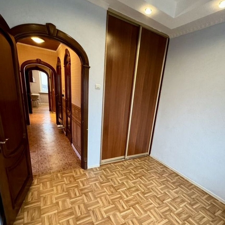 
  Продается 4-комн. квартира, 68.5 м², Айвазовского ул, д. 33
. Фото 9.