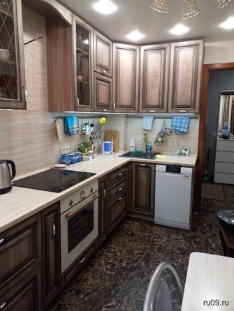 
  Продается 3-комн. квартира, 60.6 м², Енисейская ул, д. 8
. Фото 2.
