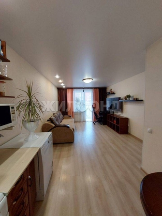 
   Продам 2-комнатную, 53 м², Набережная Озера ул, 22

. Фото 2.