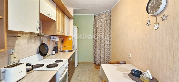 
   Продам 3-комнатную, 65.1 м², Лебедева ул, 41

. Фото 2.