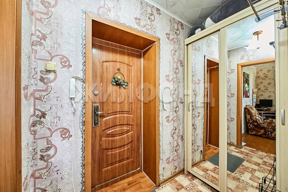 
   Продам 1-комнатную, 30.2 м², Ленина ул, 1

. Фото 5.