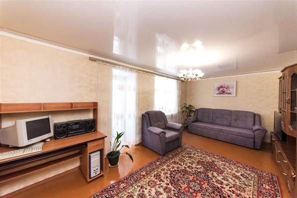 
   Продам 3-комнатную, 67 м², Солнечная ул, 1

. Фото 5.