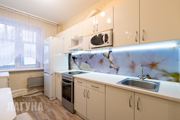 
   Продам 3-комнатную, 66.8 м², Новосибирская ул, 33

. Фото 14.