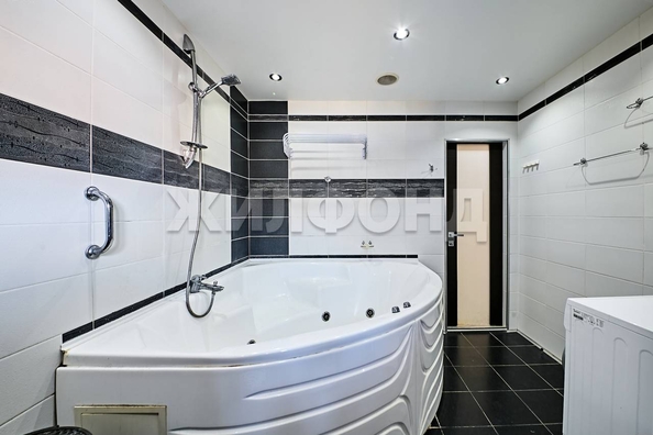 
   Продам 4-комнатную, 120 м², Кузнецова ул, 6

. Фото 26.