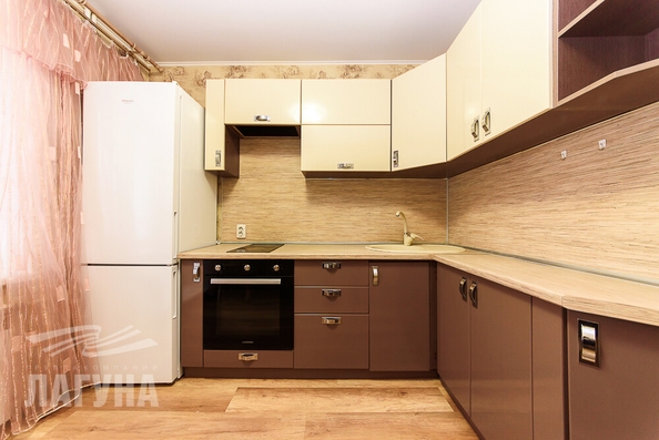 
   Продам 1-комнатную, 29 м², Льва Толстого ул, 38г

. Фото 4.