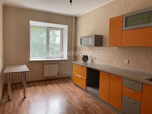 
   Продам 2-комнатную, 72.7 м², Красноармейская ул, 148

. Фото 1.