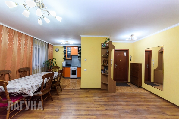 
   Продам 3-комнатную, 67.6 м², Сибирская ул, 110

. Фото 23.