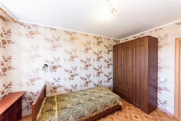 
   Продам 2-комнатную, 49.2 м², Любы Шевцовой ул

. Фото 16.
