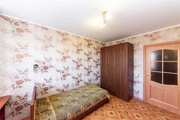 
   Продам 2-комнатную, 49.2 м², Любы Шевцовой ул

. Фото 17.