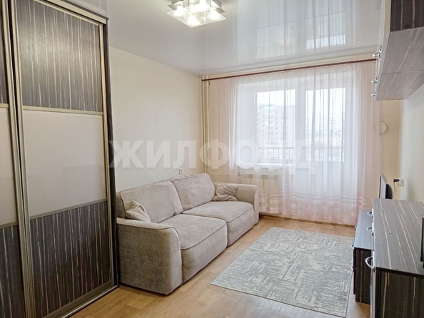 
  Сдам в аренду 1-комнатную квартиру, 37 м², Томск

. Фото 1.