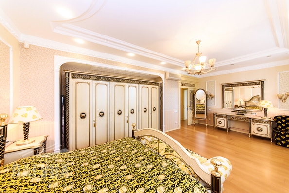 
   Продам 3-комнатную, 153.9 м², Дзержинского ул, 27

. Фото 8.