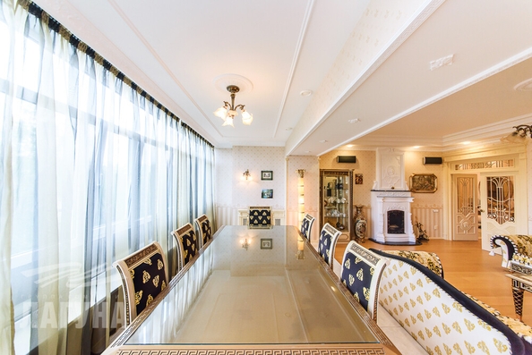 
   Продам 3-комнатную, 153.9 м², Дзержинского ул, 27

. Фото 35.