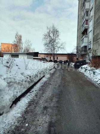 
   Продам студию, 13 м², Айвазовского ул, 33

. Фото 6.