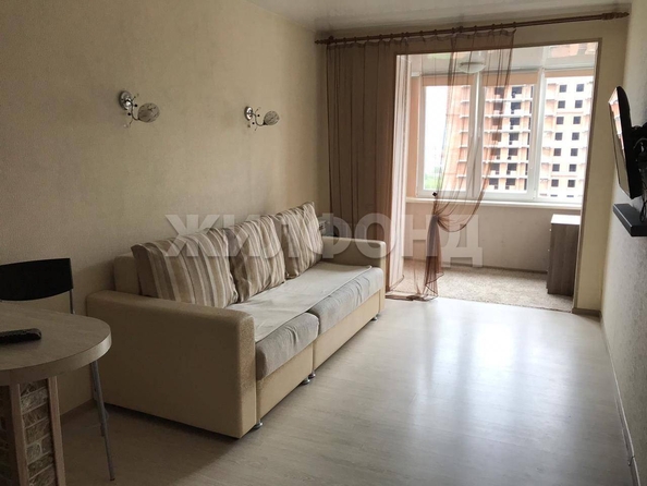 
   Продам студию, 32 м², Сибирская ул, 93

. Фото 2.